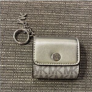Michael Kors Jet Set AirPod Case Keychain